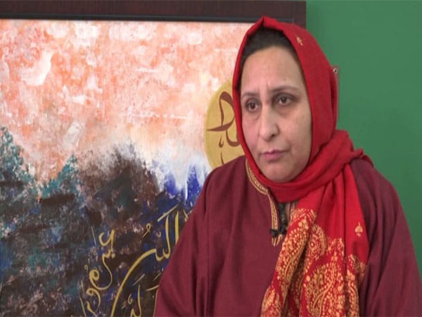 Kashmiri woman keeping traditional paper-mache art alive