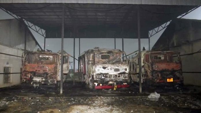 Vehicles set ablaze by protesters in Buxar Wednesday | ANI