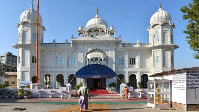Why dispute over gurdwara management in Haryana has pitted Sikh leaders against Khattar govt