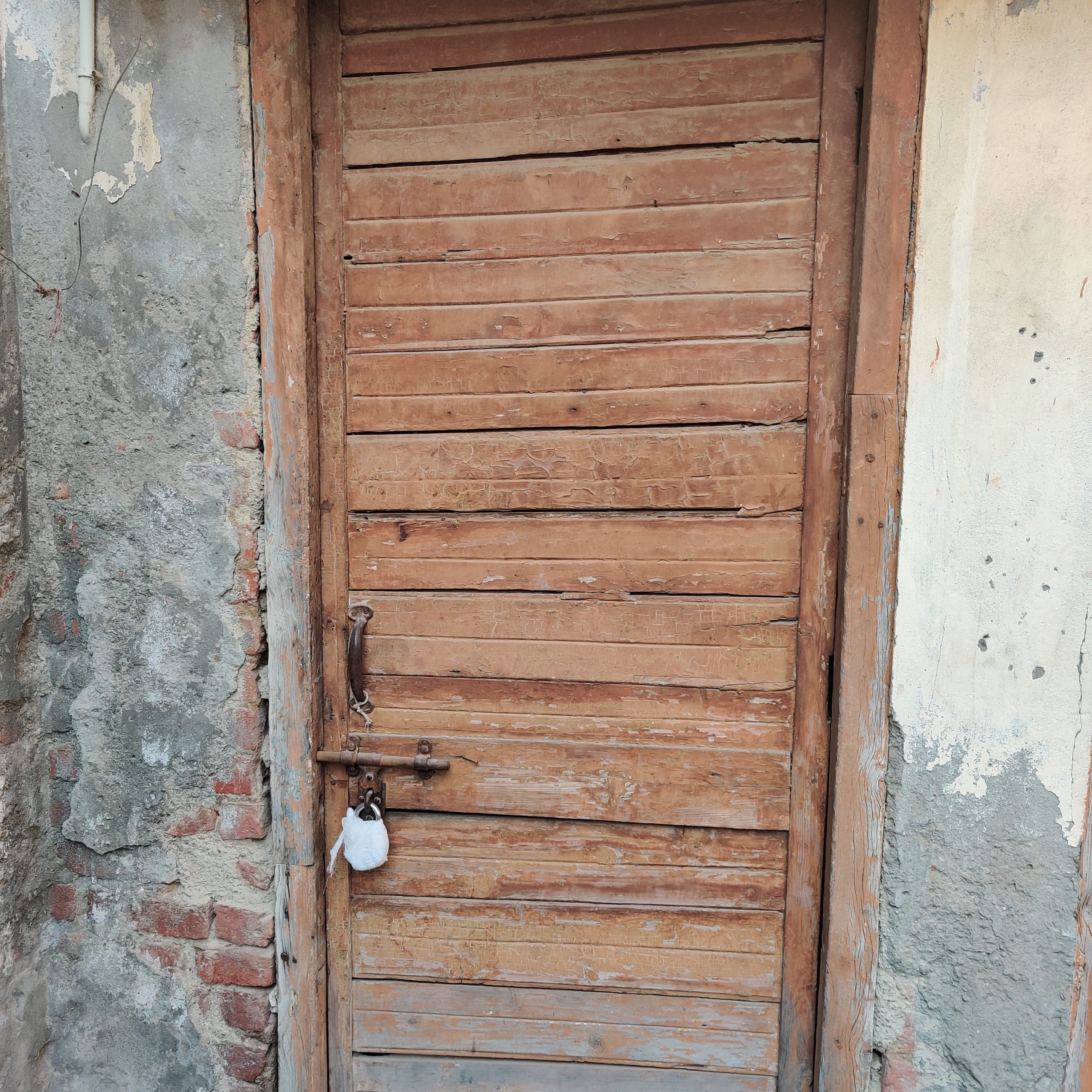 Sealed entrance to scene of the crime | Bismee Taskin | ThePrint