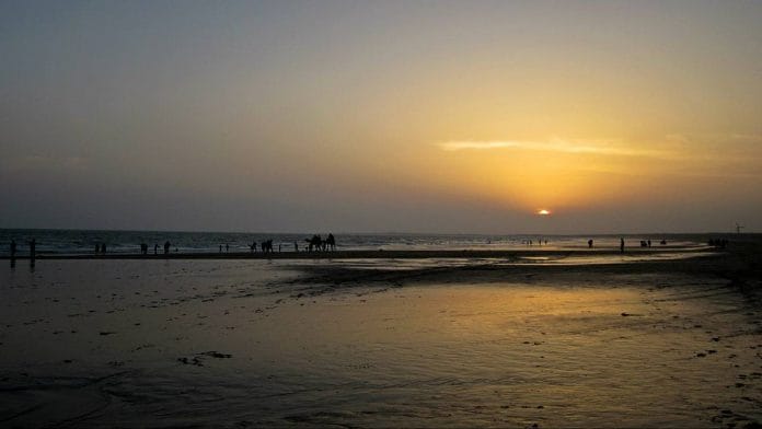 Representational photo of Mandvi beach, Gujarat. The chemical plant is proposed to be set up in Bada village of Mandvi taluk. | Commons/Piyush Tripathi