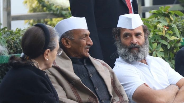 Congress leaders Rahul Gandhi, J.P. Aggarwal, and Sonia Gandhi during the party's 138th Foundation Day celebrations at AICC office in New Delhi | Manisha Mondal | ThePrint