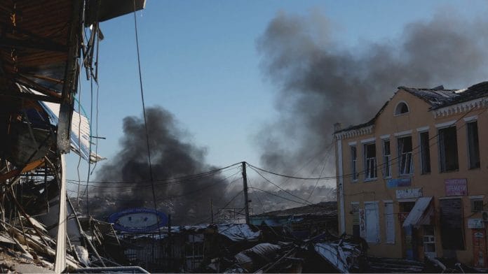 File photo of plumes of smoke rising from a Russian strike during a 36-hour ceasefire over Orthodox Christmas declared by Russian President Vladimir Putin in Donbas city of Bakhmut, Ukraine on 7 January, 2023 | Reuters