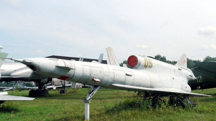A Tu-141 Strizh drone | Twitter/@Euan_MacDonald