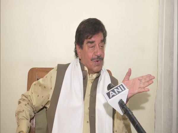 Tejashwi Yadav is future of Bihar: Shatrughan Sinha