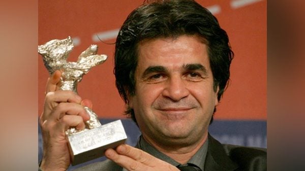 Filmaker Jafar Panahi goes on hunger strike for being held captive even after sentence overturned
