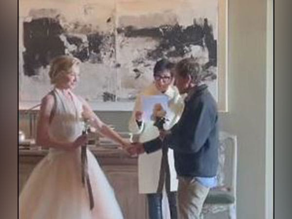 Ellen DeGeneres, Portia de Rossi renew wedding vows with Kris Jenner's help