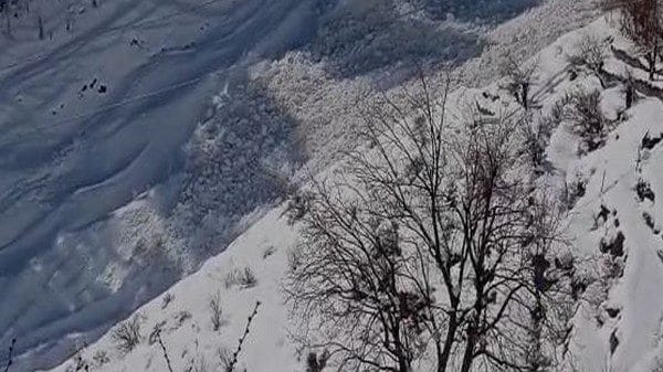 Two avalanches hit J-K's Bandipora, no casualties