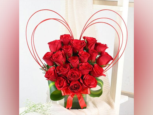 Celebrate 'Timeless Love' with exquisite gifts from FNP (Ferns N Petals)