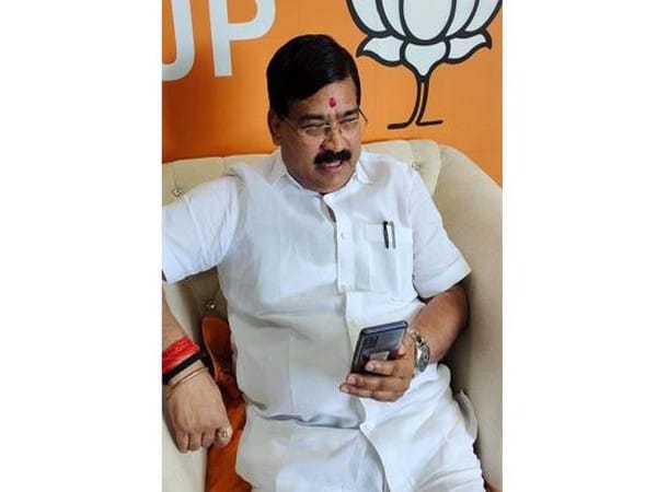 BJP MP urges Amit Shah to rename Lucknow to either 'Lakhanpur' or 'Lakshmanpur'