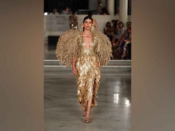 Indian fashion designers storm into the world fashion scene