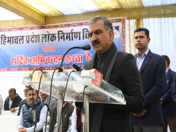 Himachal CM lays foundation of 'Himachal Niketan' in Delhi