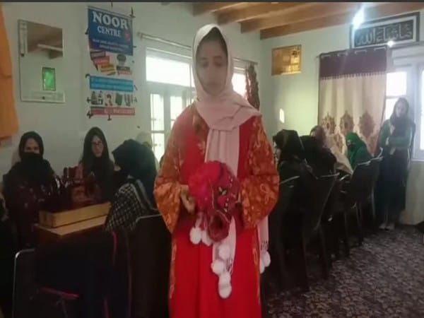 J-K: Tribal woman revives vanishing Gujjar attires