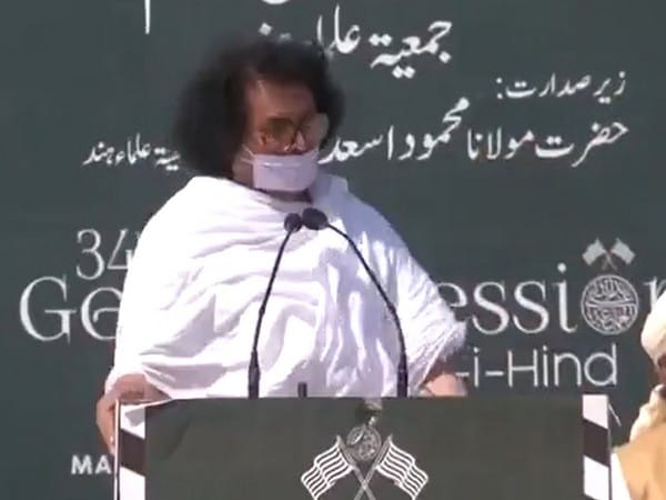 Religious leaders walk off stage after Jamiat Ulama-e-Hind's President's controversial speech