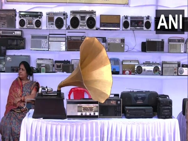 Reminiscing the past: 9th International Radio Fair in Bhubaneswar showcases antique radios 