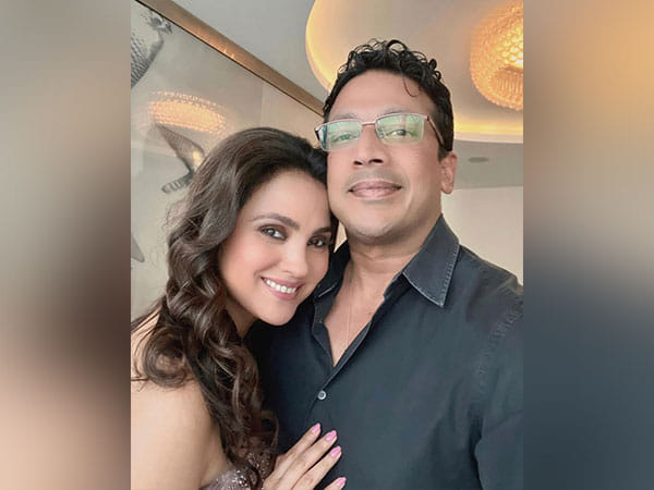 Lara Dutta wishes husband Mahesh Bhupathi on their 12th wedding anniversary