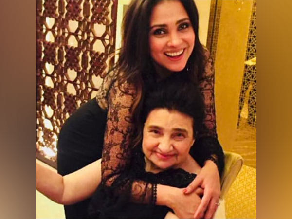 Lara Dutta drops sweet birthday wish for her mom 