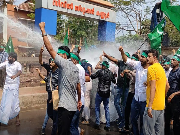 Police use water cannons to disperse Youth League's protestors in Kannur