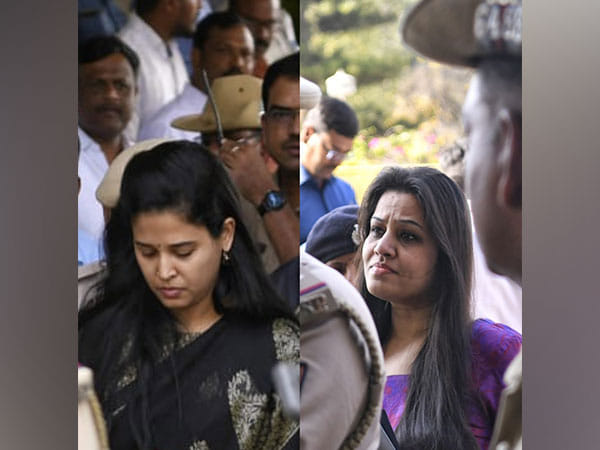Karnataka IAS officer Rohini Sindhuri sends notice to IPS D Roopa for 