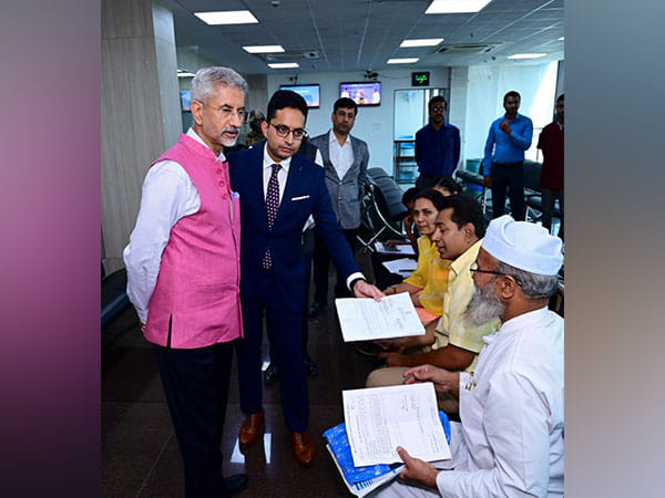 Jaishankar visits Pune's Regional Passport Office, appreciates citizen-centric public delivery service
