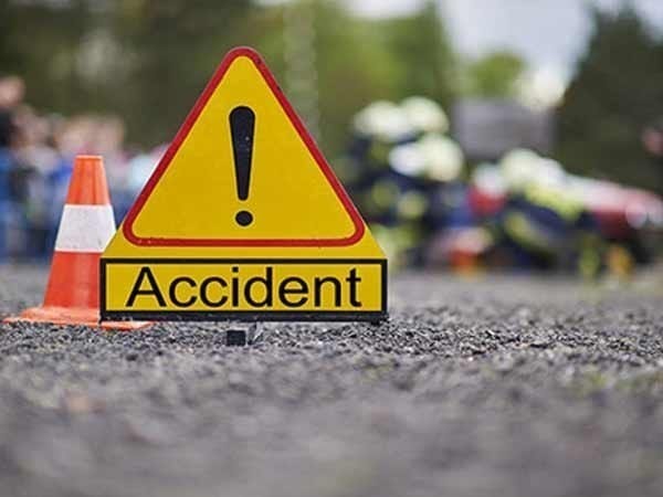 Karnataka: Five including a child killed as car rams into truck in Dharwad
