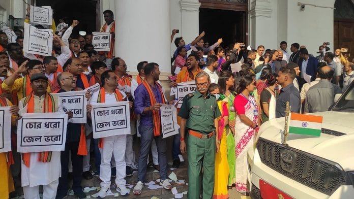 Protest against West Bengal Governor C.V. Ananda Bose by BJP leaders outside Vidhan Sabha on 8 February 2023 | Photo: Sreyashi Dey | ThePrint