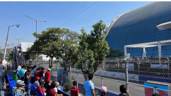 Fans at Hyderabad Formula E | Photo: Kushan Mitra