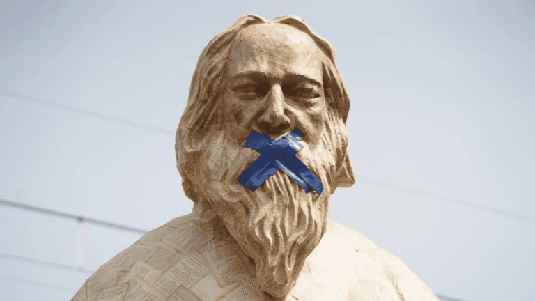 Tagore statue vanishes, then reappears at Dhaka University amid row over free speech