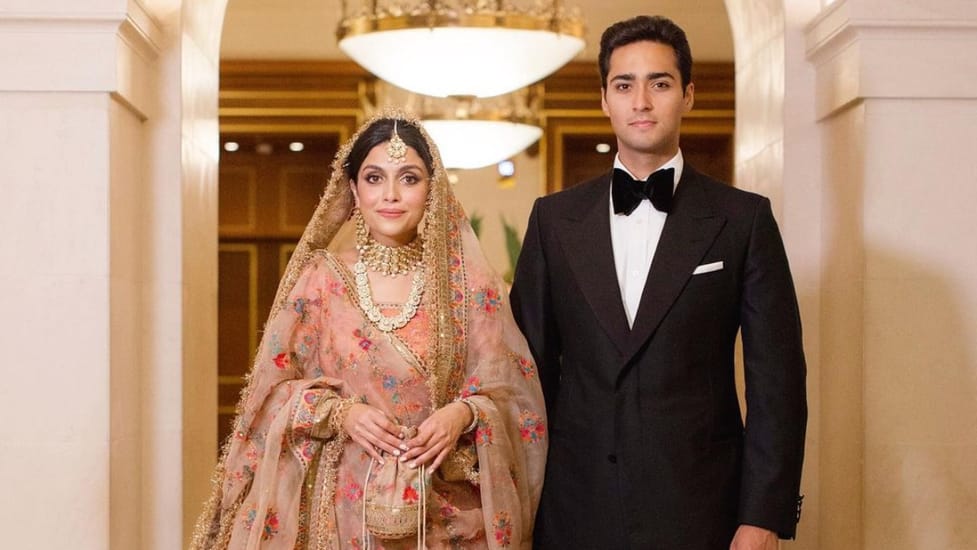 ayesha khan mehndi dress designer Aisha Khan's Look for her Mhendi looking extremely gorgeous P.C Ayesha Ijaz Photography