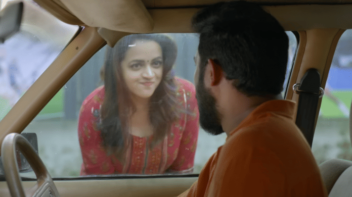 Bhavana and Sharaf U Dheen in Ntikkakkakkoru Premondarnn | YouTube trailer