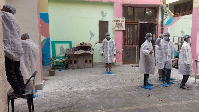 Beggars receiving training in wall painting as a part of rehabilitation programme at Delhi's Roshanhara road in November 2021 | By special arrangement