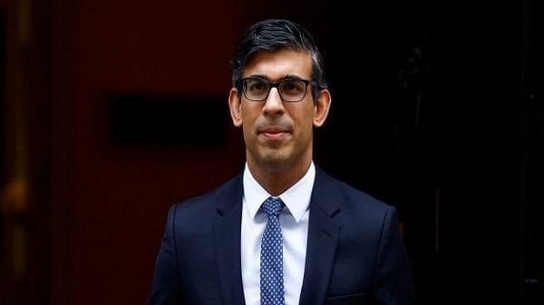 UK PM Sunak says illegal immigrants will not be able to apply for asylum