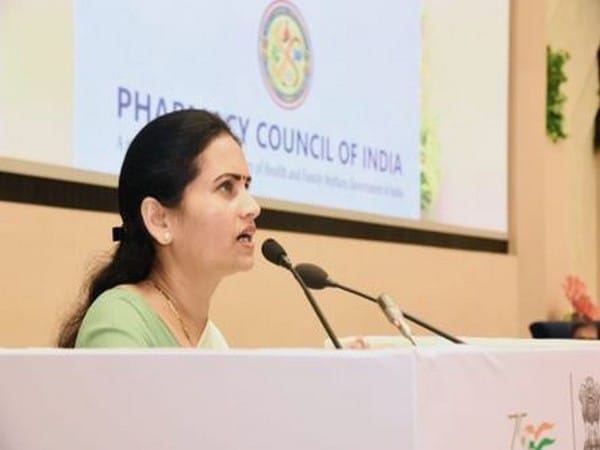 Need to adopt focused approach to impart pharmacy education, keep curriculum in line with latest developments: MoS Pawar