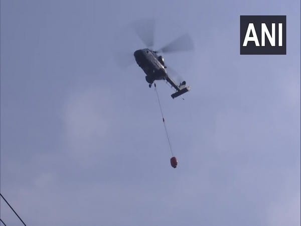 Kochi: Indian Navy helicopters deployed to extinguish fire at Brahmapuram waste plant 