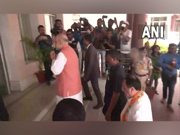 Amit Shah meets with Tirpa Motha Chief, others in Agartala