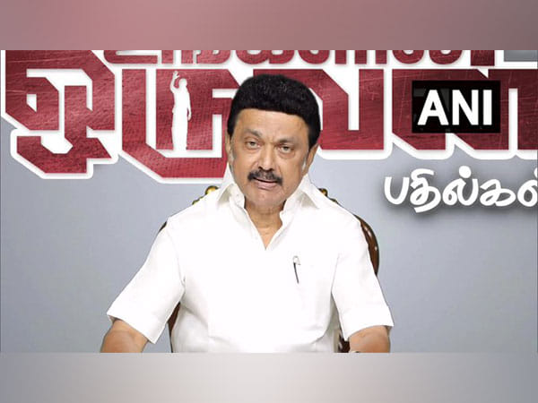 Tamil Nadu CM accuses BJP members of spreading rumours on 'attack' on migrant workers