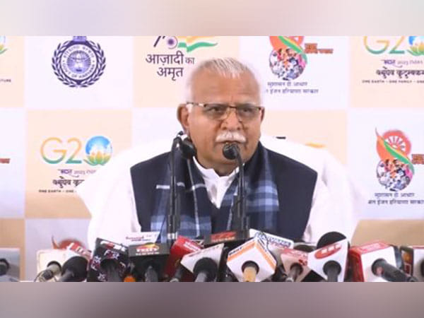 Haryana CM Manohar Lal Khattar conducts aerial survey of Hisar airport