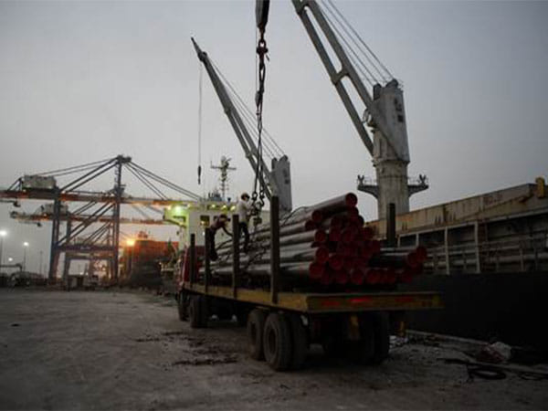 Development of berth at Kandla approved for handling multipurpose clean cargo