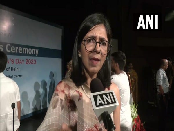 DCW chief writes to DGCA to prevent unruly behaviour against women on flights
