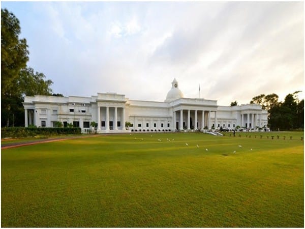 IIT Roorkee invites applications for SPARK internship program
