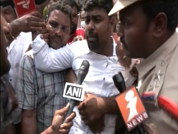 Hyderabad: Osmania University students stage protest over TSPSC paper leak 