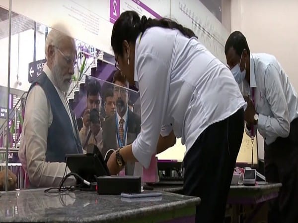 PM inaugurates Whitefield-Krishnarajapura Metro Line of Bangalore Metro, purchases ticket before taking ride