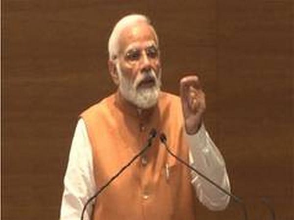 PM Modi expresses condolence over Girish Bapat's death