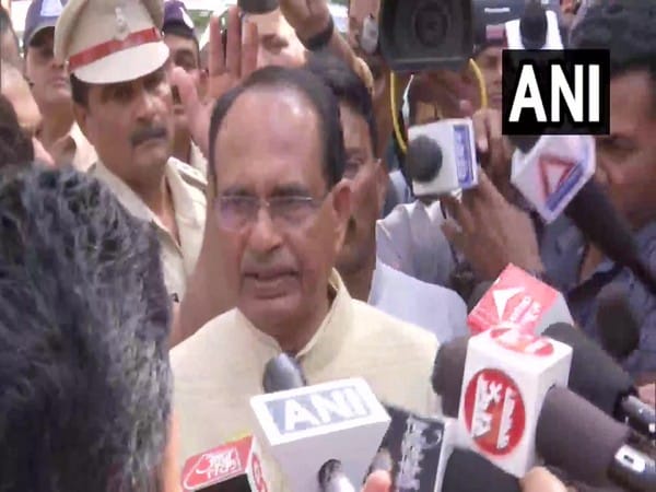 Indore temple tragedy: CM Chouhan meets victims in hospital, orders magisterial inquiry