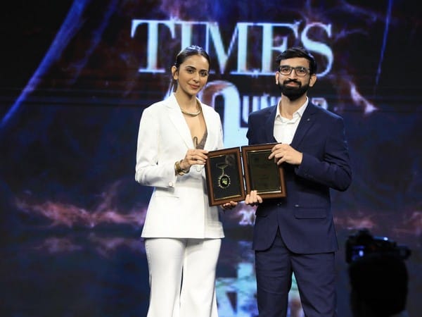 Coding Jr's CEO, Sumit Bhat felicitated at Times 40 Under 40