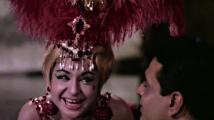 Helen performs cabaret in 'Kar Le Pyar' | YouTube screengrab