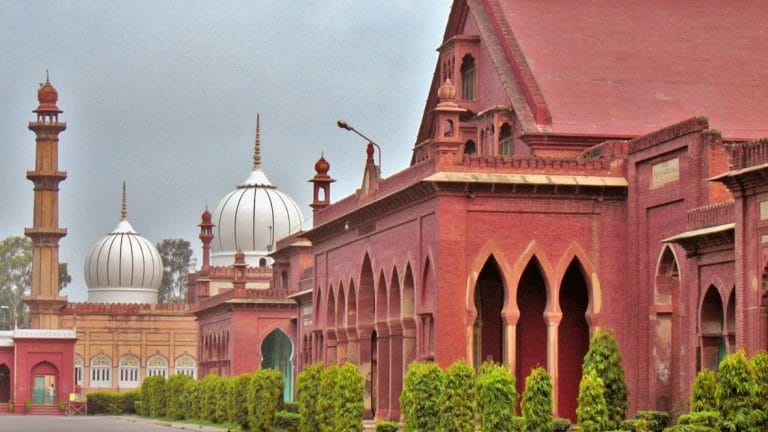 ‘Muslim’ in AMU doesn’t make the university anti-national, just like ‘Hindu’ in BHU doesn’t