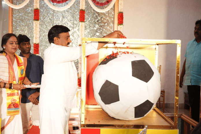 KRPP founder Gali Janardhana Reddy at the launch of his party's symbol and Karnataka poll manifesto, in Bengaluru on Moday | Twitter | @GaliJanardhanar