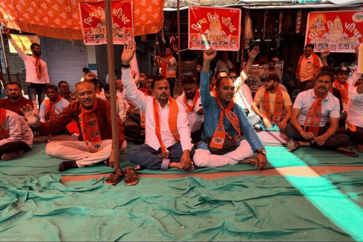 The Vishwa Hindu Parishad protest outside the temple Saturday | Photo: Soniya Agrawal | ThePrint
