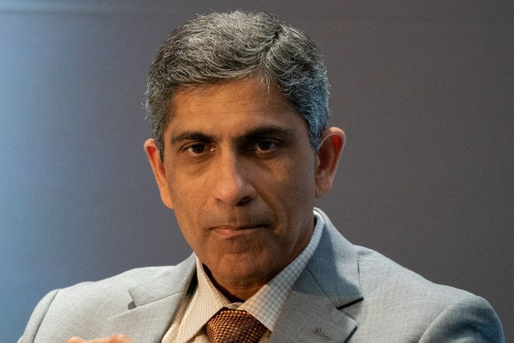 Honeywell company veteran Vimal Kapur to replace Darius Adamczyk as CEO